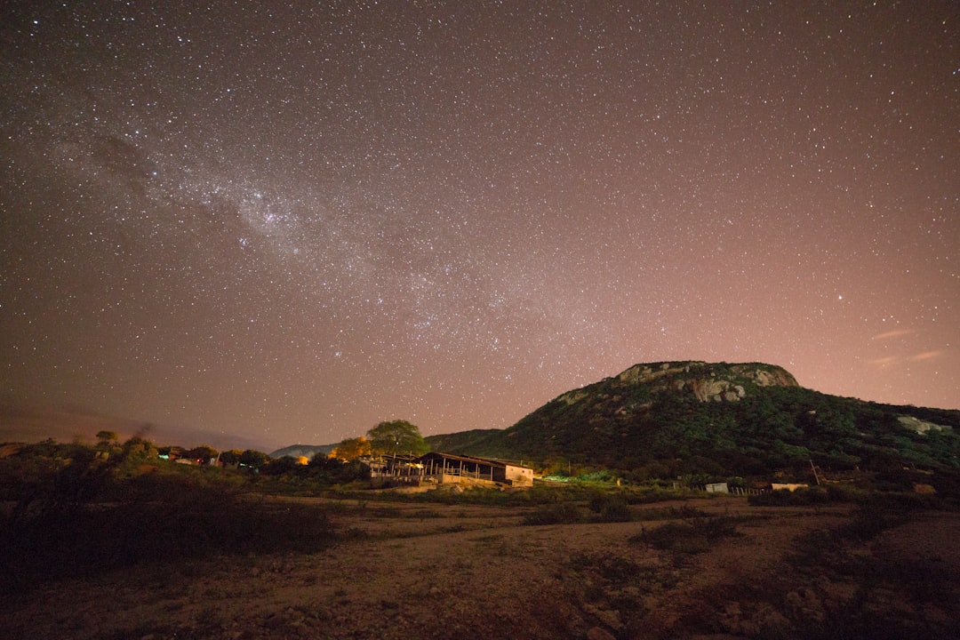 Local de céu escuro no Brasil ideal para observação astronômica