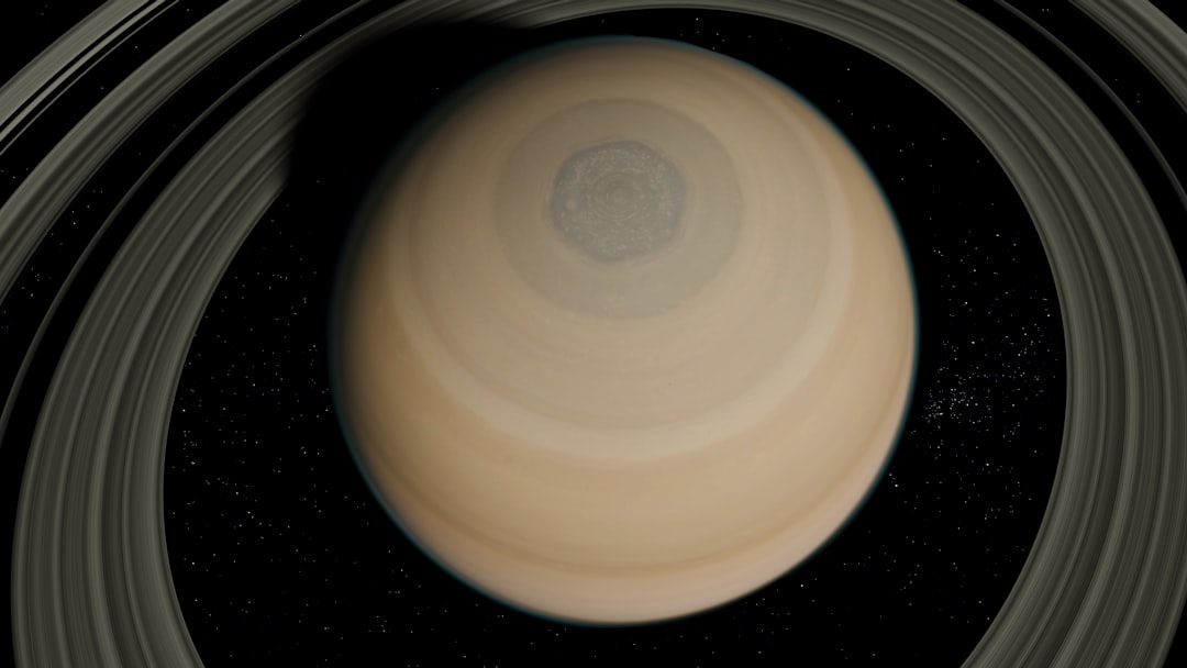 Detalhe dos aneis de Saturno mostrando estrutura e divisoes