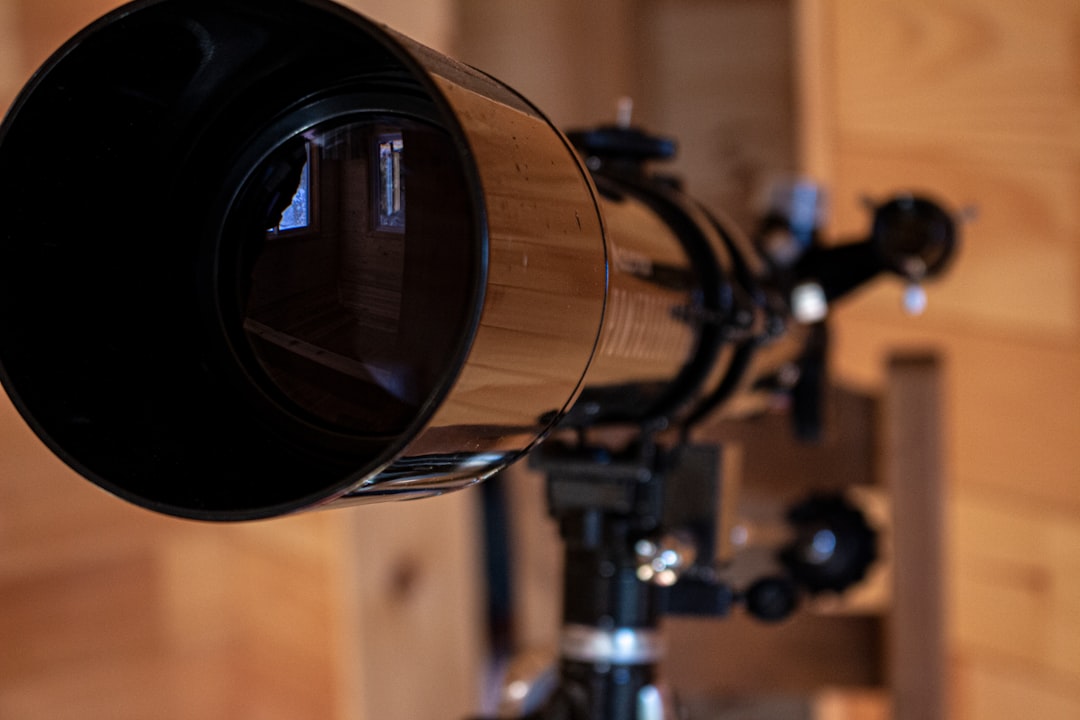 Detalhe de ocular de telescópio astronomico