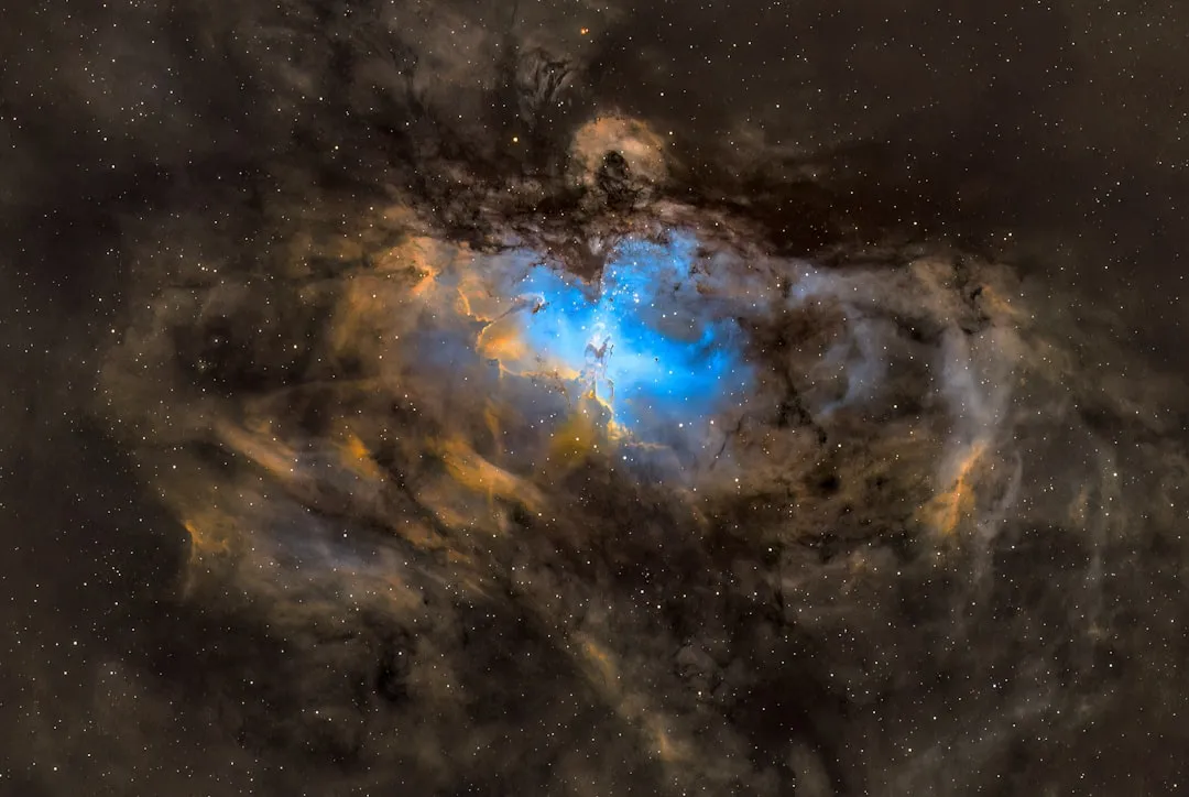 Como as Estrelas Vivem e Morrem: Das Nebulosas às Explosões de Supernova